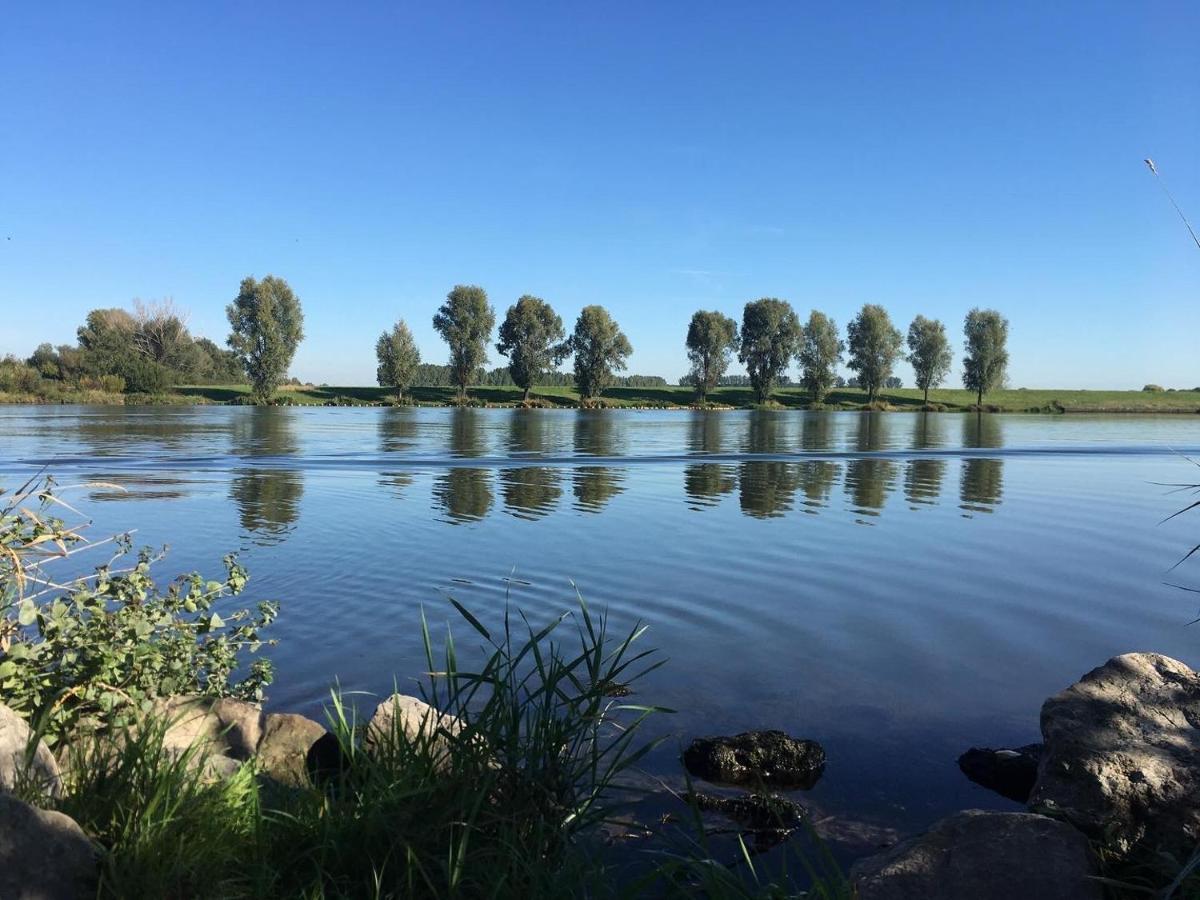 Villa Eindeloos Asselt Swalmen Esterno foto