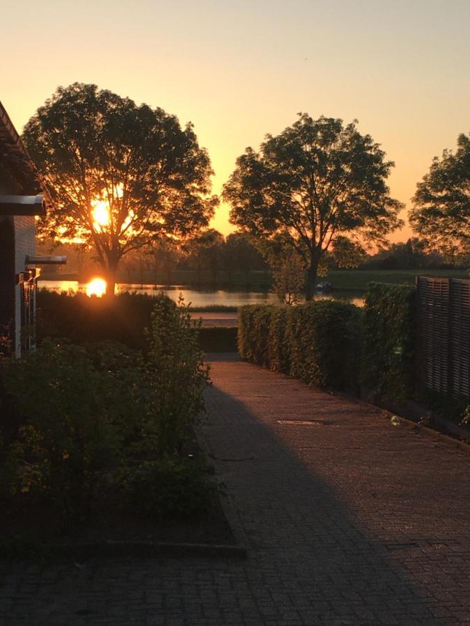 Villa Eindeloos Asselt Swalmen Esterno foto